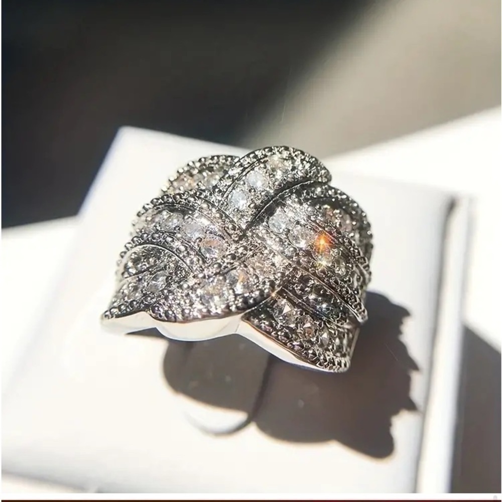 New! Luxury Diamond Braided Ring - Picture 3 of 3
